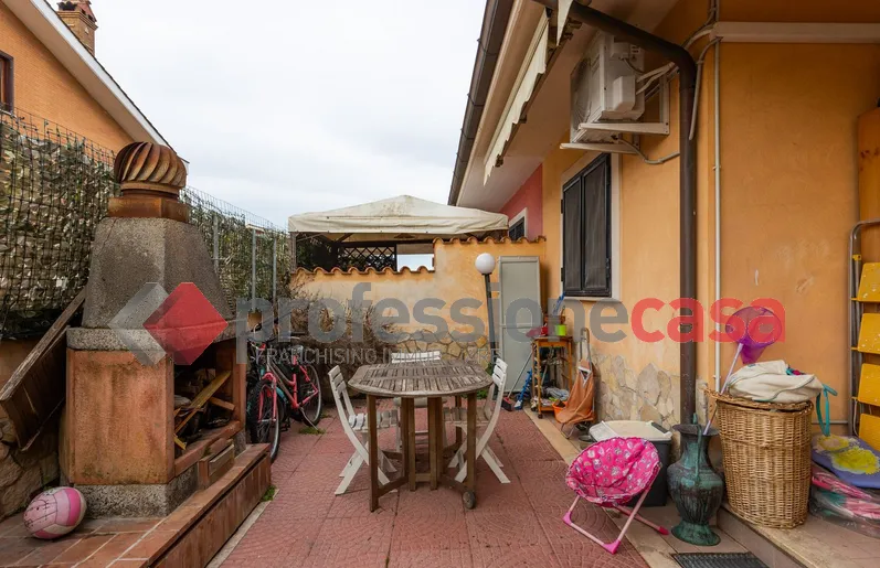 Villetta a schiera in vendita a Pomezia - foto 4