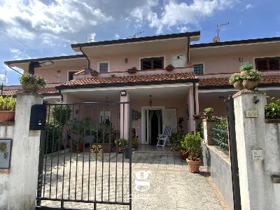 Villetta a schiera a Castelnuovo Cilento