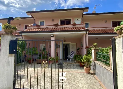 Villetta a schiera in vendita a Castelnuov... - foto 3