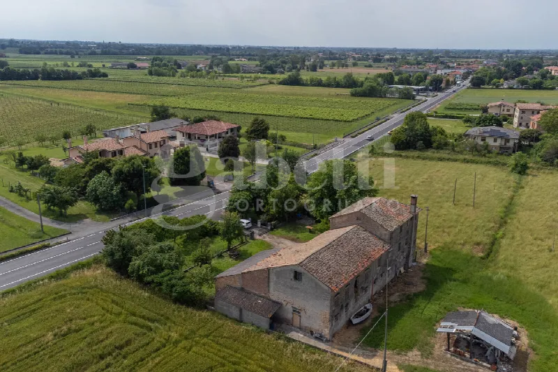 Rustico/Casale in vendita a Pramaggiore - foto 4