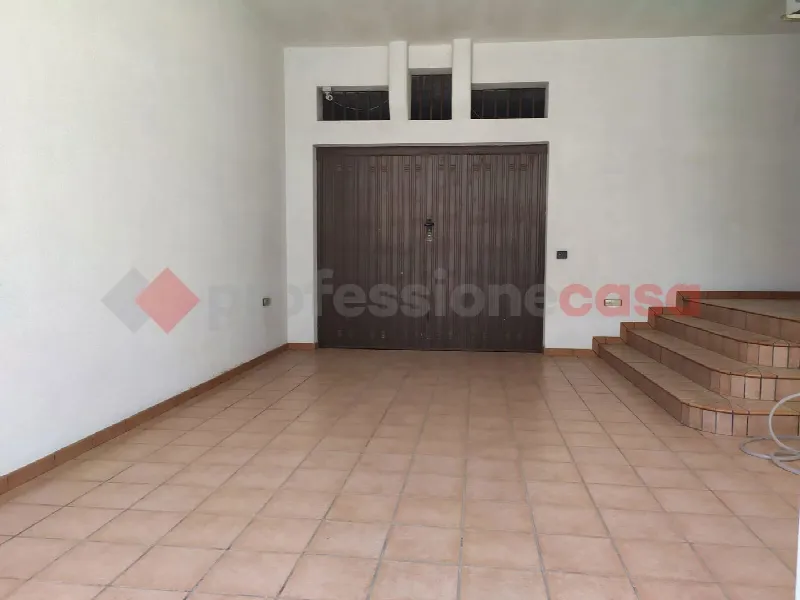 Palazzo/Stabile in vendita a Manduria - foto 2
