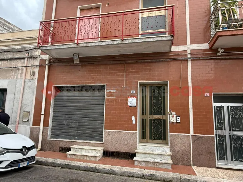 Palazzo/Stabile in vendita a Sava - foto 1