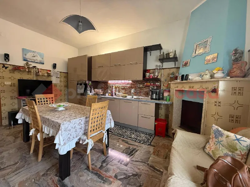 Palazzo/Stabile in vendita a Manduria - foto 2