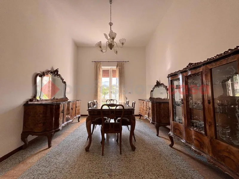 Palazzo/Stabile in vendita a Maruggio - foto 1