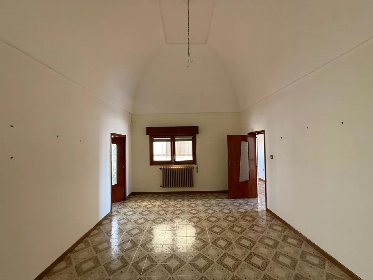 Palazzo/Stabile in vendita a Manduria - foto 2