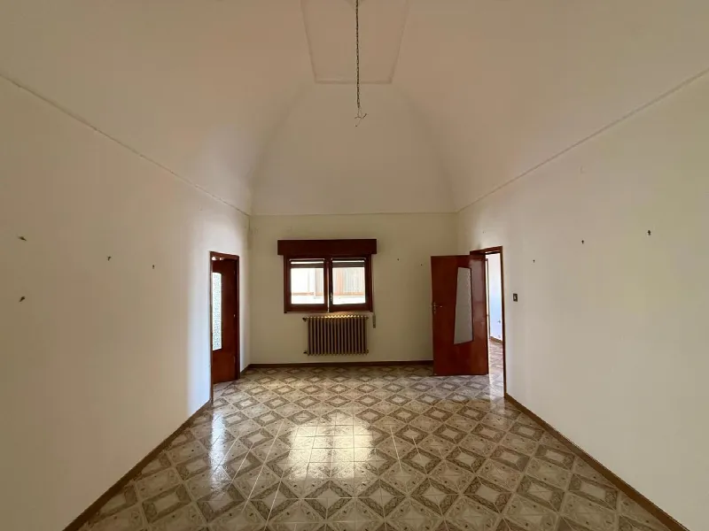 Palazzo/Stabile in vendita a Manduria - foto 2