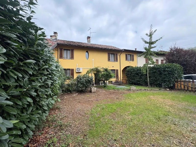 Casa Indipendente in vendita a Robecco sul Naviglio - foto 1