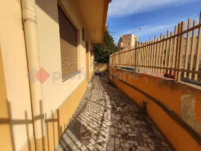 Appartamento in vendita a Messina, Villagg... - foto 1