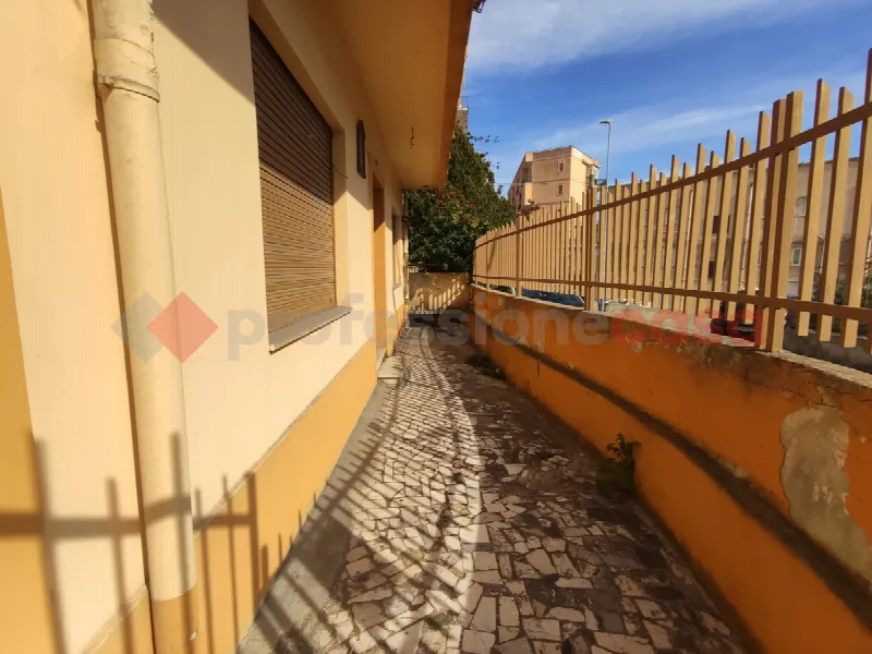 Appartamento in vendita a Messina, Villaggio Santo, Camaro, Gazzi - foto 1