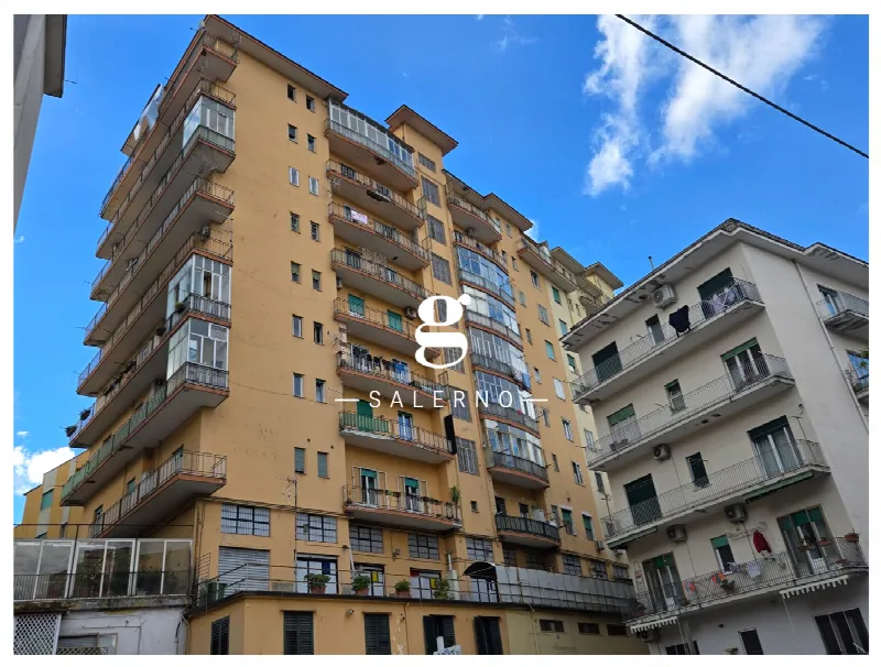 Appartamento in vendita a Salerno, Carmine, Carmine Alto - foto 1