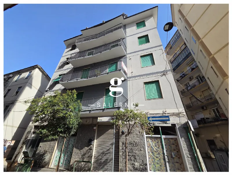 Appartamento in vendita a Salerno, Carmine, Carmine Alto - foto 1