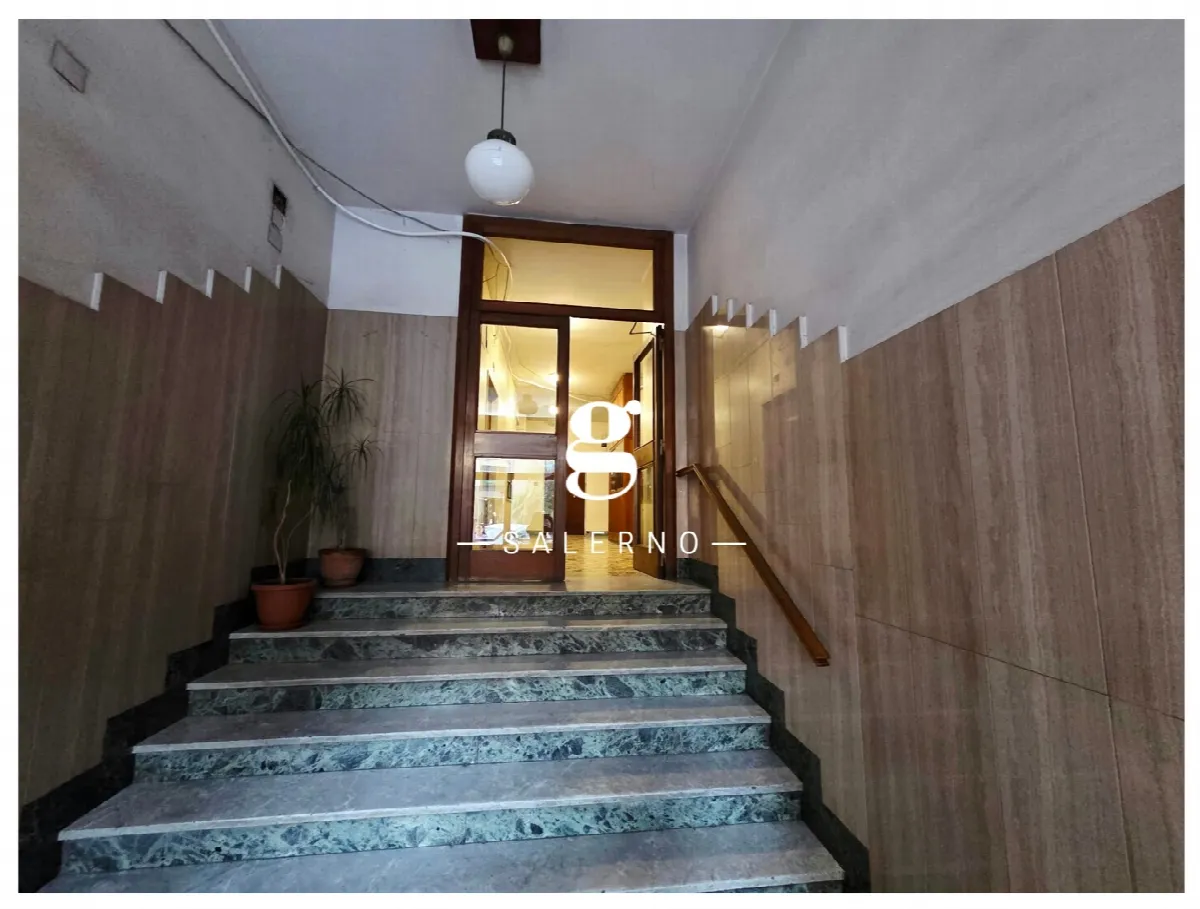 Appartamento in vendita a Salerno, Carmine, Carmine Alto - foto 2