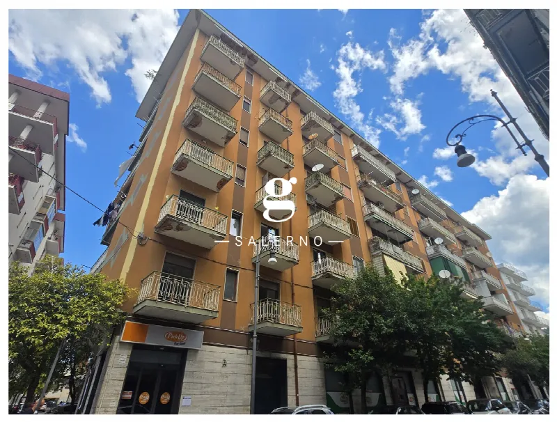 Appartamento in vendita a Salerno, Pastena, Pastena Alta, Mercatello, Mariconda - foto 1