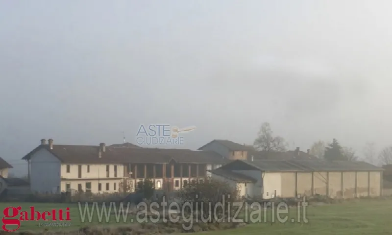 Rustico/Casale in vendita a Bra - foto 1