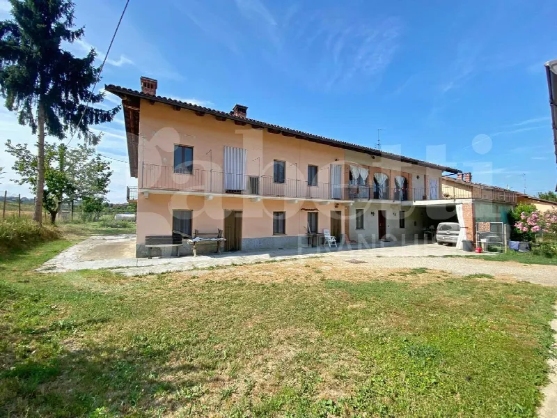 Casa Indipendente in vendita a Cherasco - foto 1