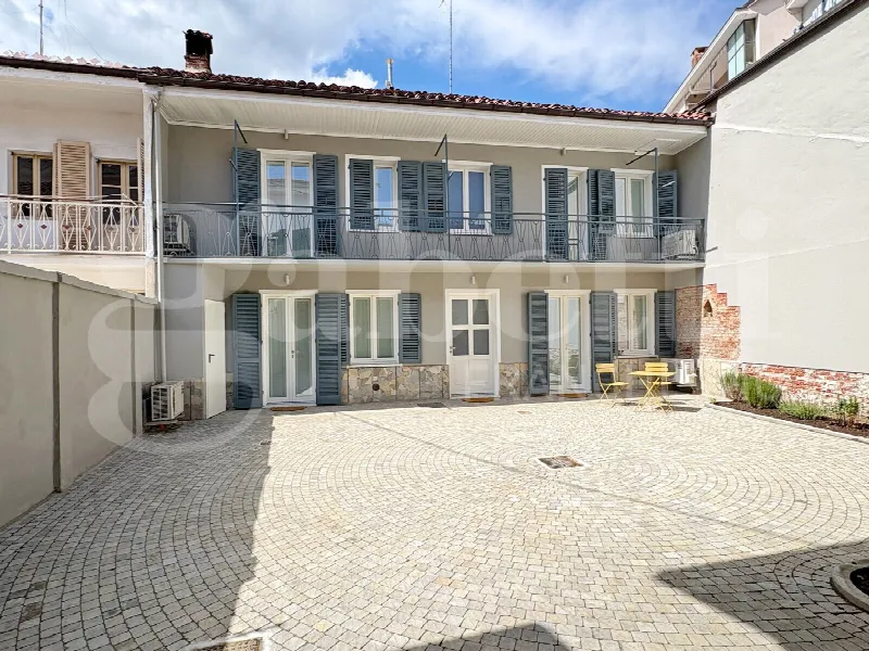 Casa Indipendente in vendita a Bra - foto 1