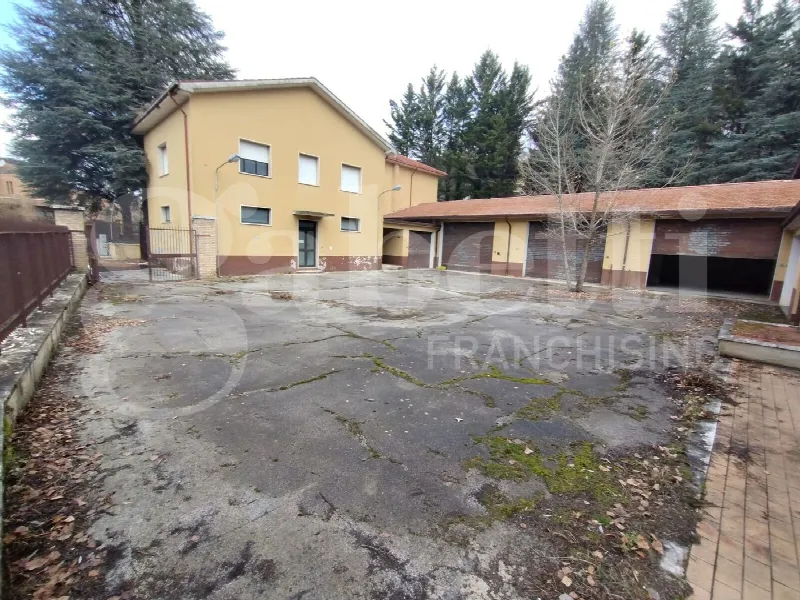 Palazzo/Stabile in vendita a Tagliacozzo - foto 1