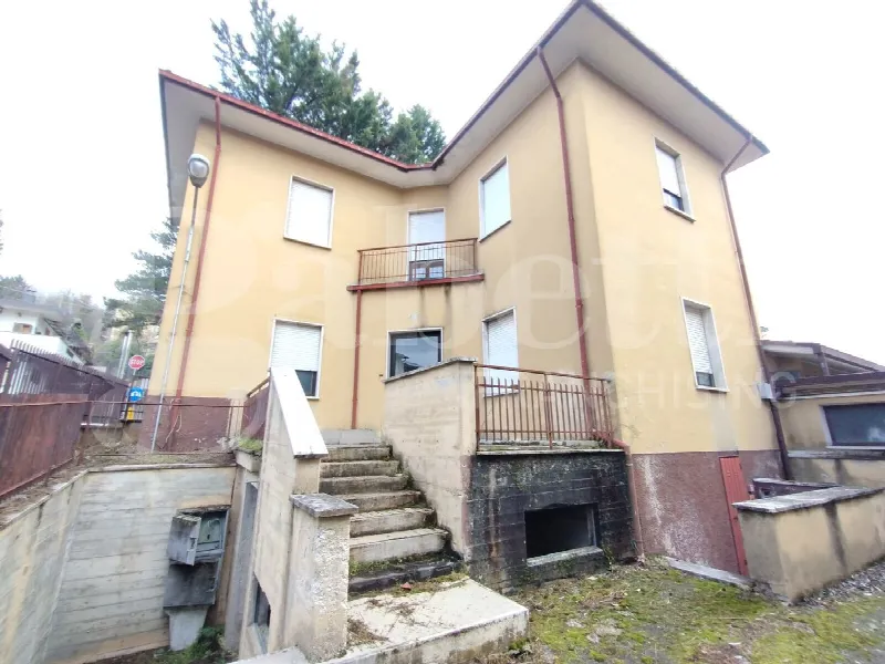 Palazzo/Stabile in vendita a Tagliacozzo - foto 2