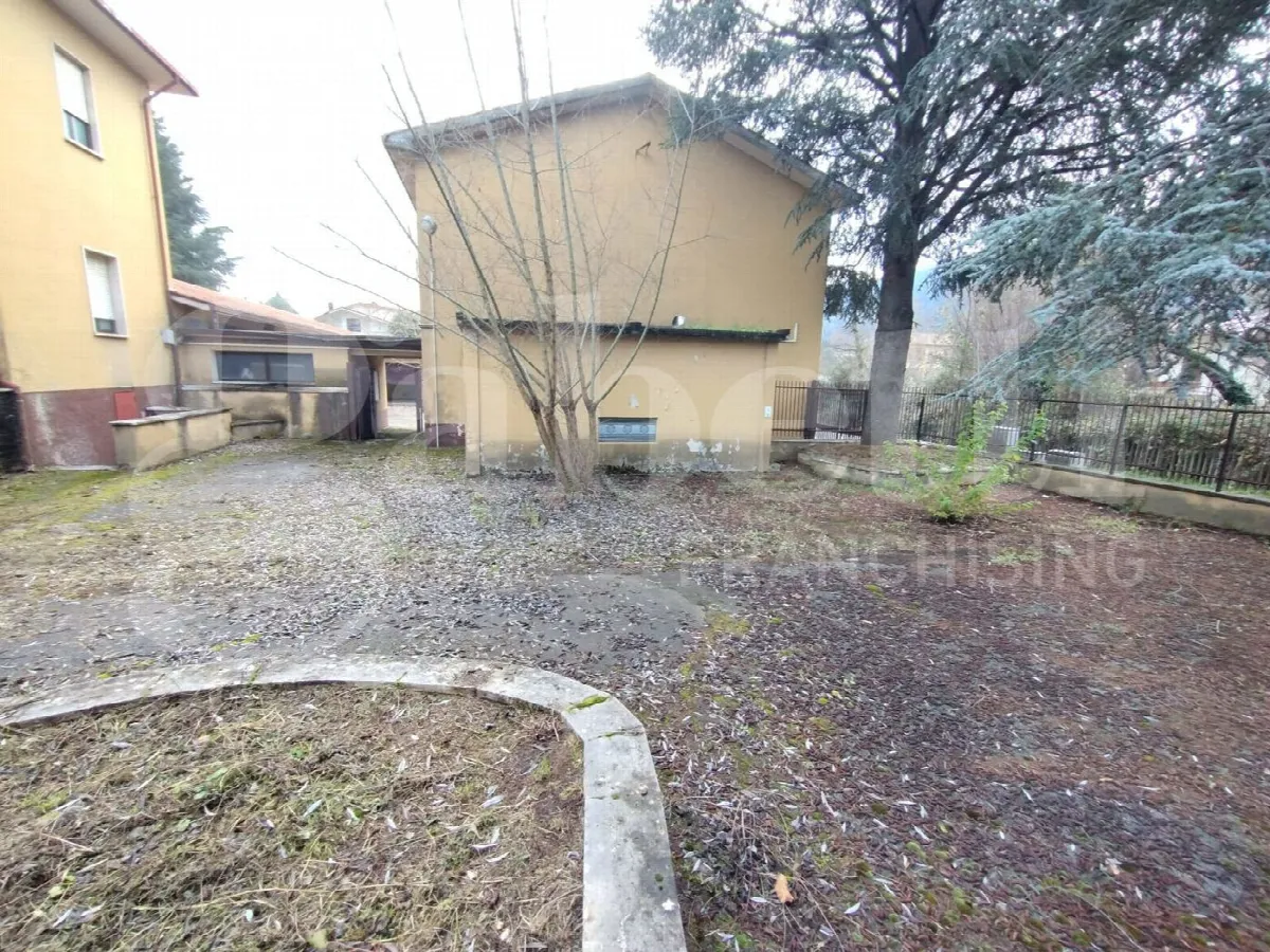 Palazzo/Stabile in vendita a Tagliacozzo - foto 4