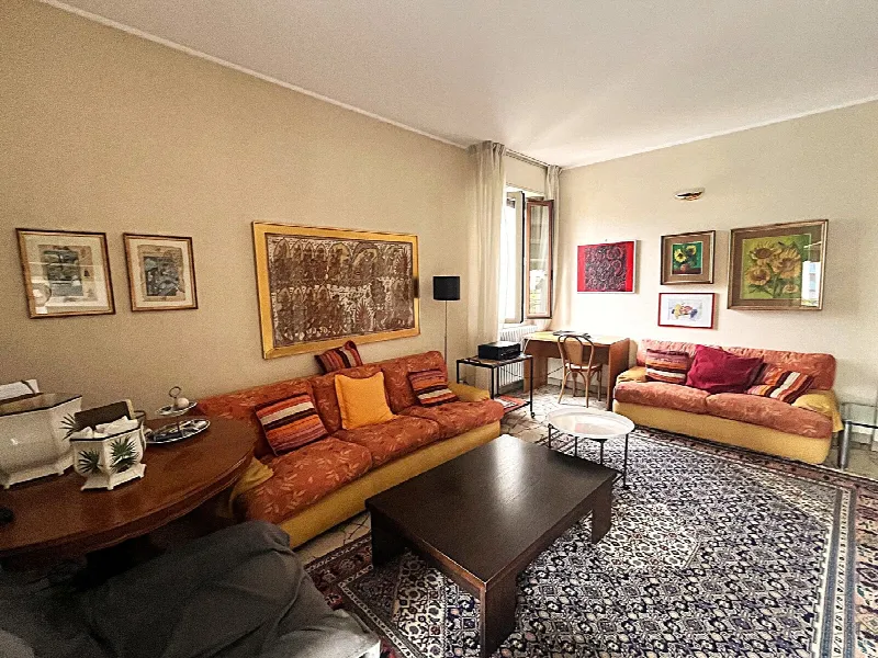 Appartamento in vendita a Milano, Bande nere, inganni - foto 1