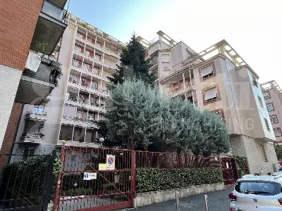 Appartamento in vendita a Milano, Famagost... - foto 1