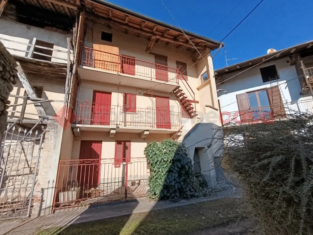 Rustico/Casale in vendita a Invorio - foto 2