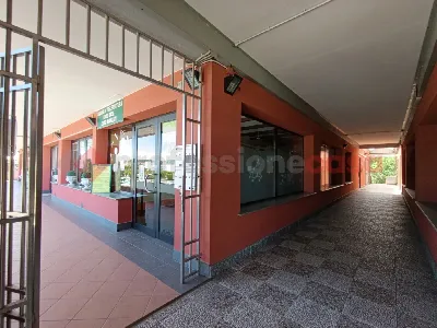 Palazzo/Stabile in vendita a Castelletto s... - foto 10