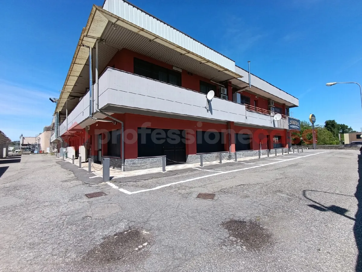 Palazzo/Stabile in vendita a Castelletto sopra Ticino - foto 5
