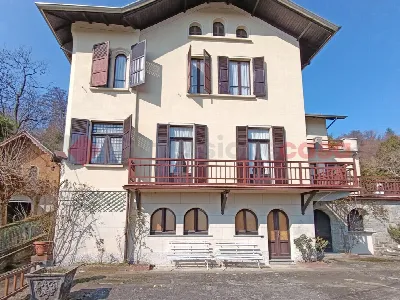 Villa a Nebbiuno