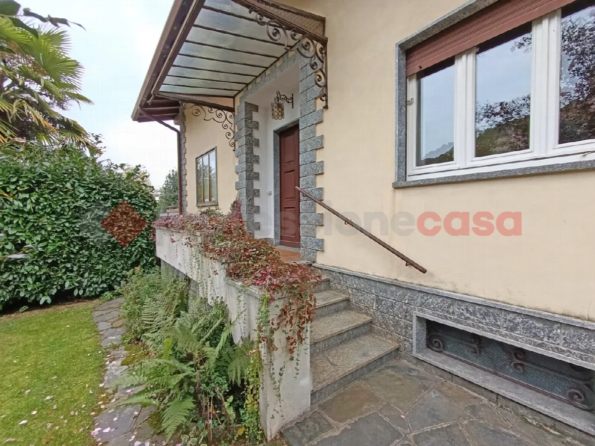 Casa Indipendente in vendita a Lesa - foto 2