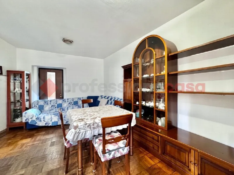 Casa Indipendente in vendita a Varallo Pombia - foto 2