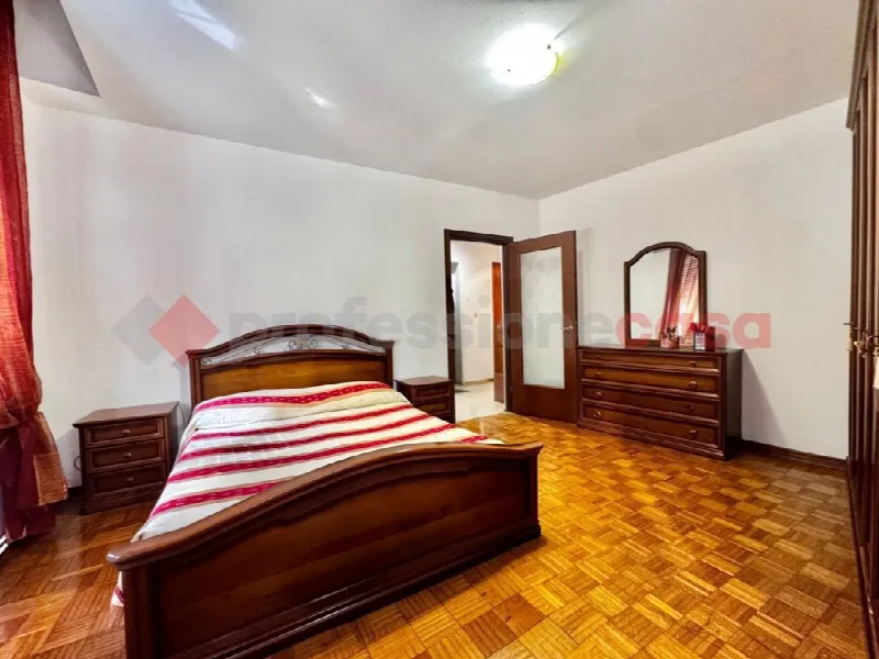 Casa Indipendente in vendita a Varallo Pombia - foto 6
