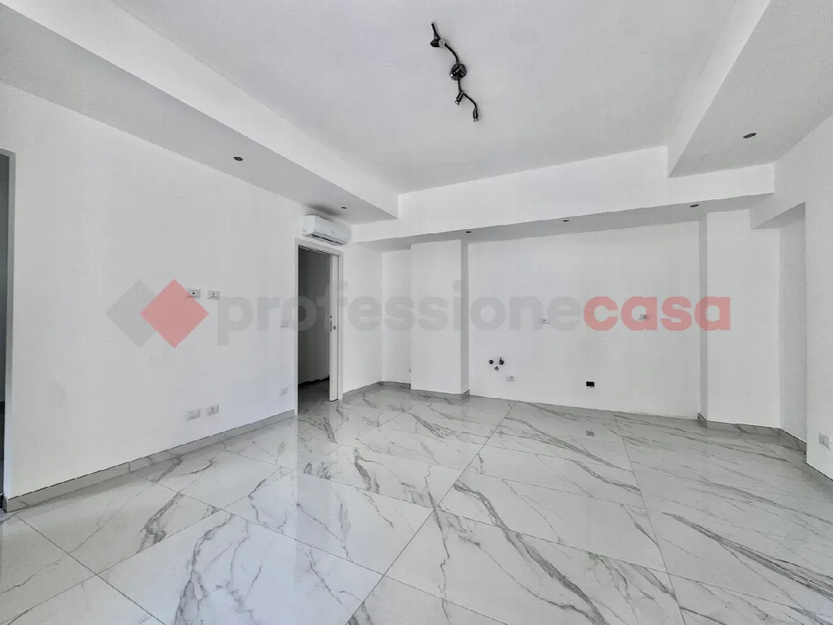 Appartamento in vendita ad Arona - foto 2