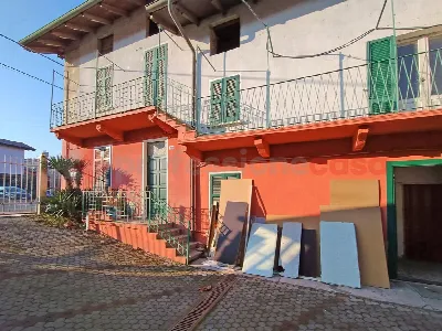 Casa Indipendente in vendita a Arona - foto 2
