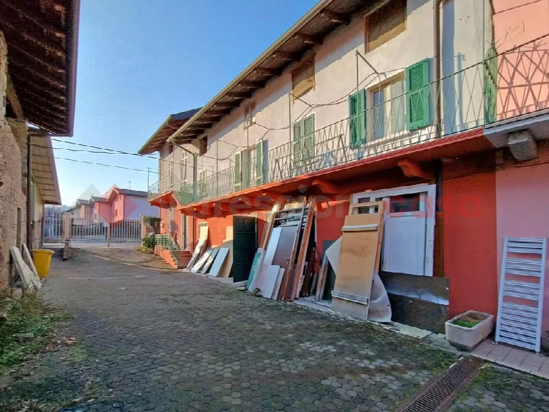 Casa Indipendente in vendita a Arona - foto 3
