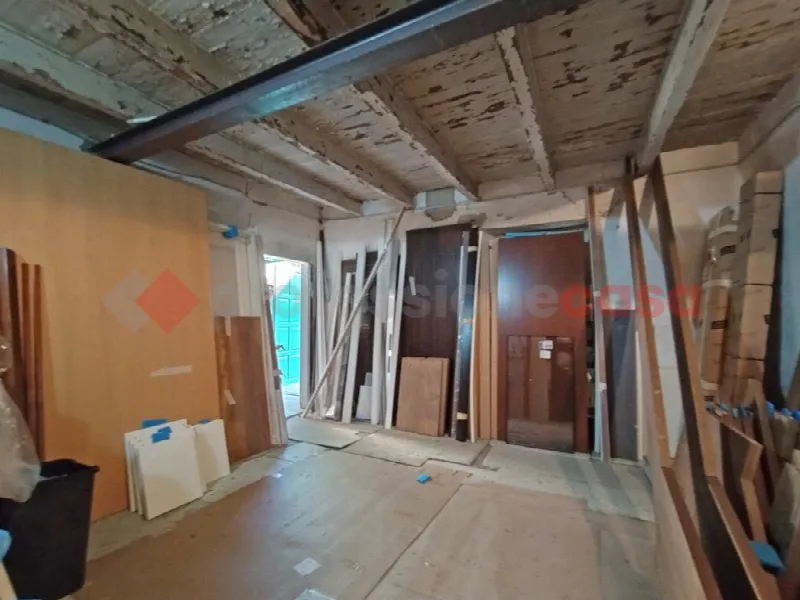 Casa Indipendente in vendita a Arona - foto 6