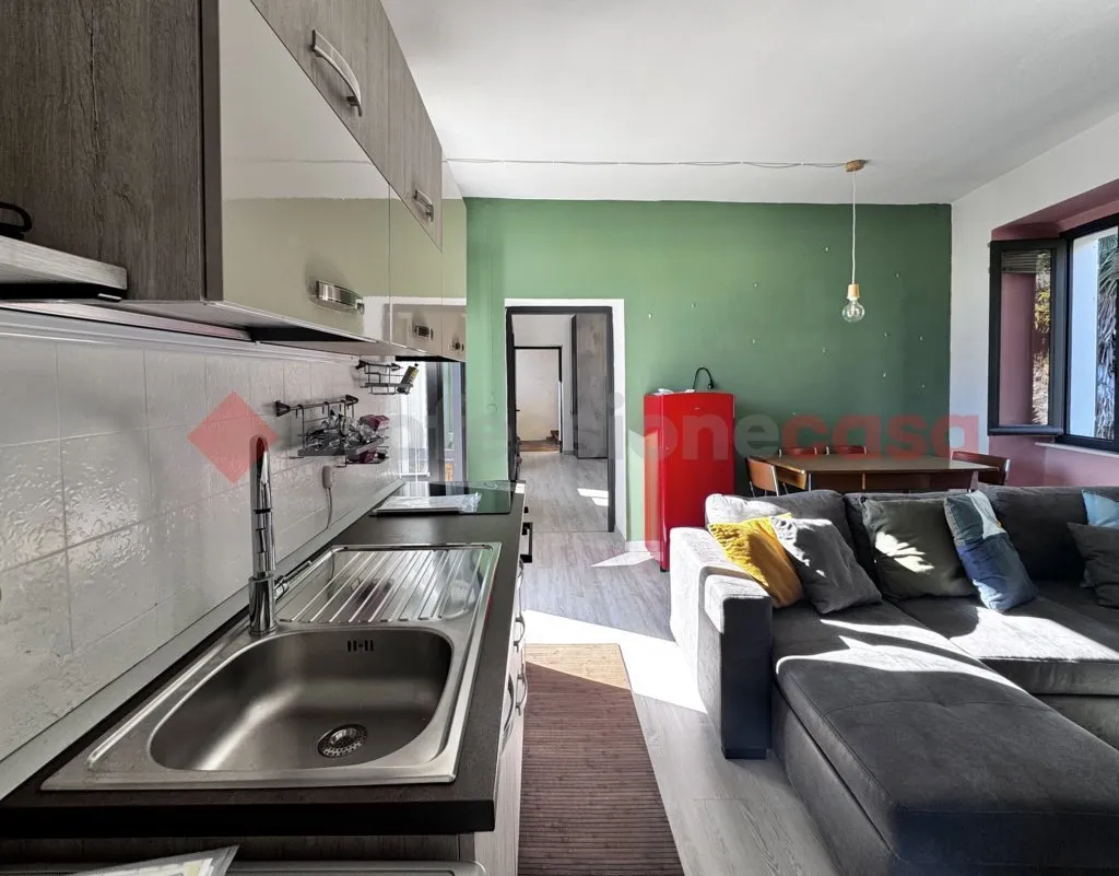 Casa Indipendente in vendita ad Arona - foto 3