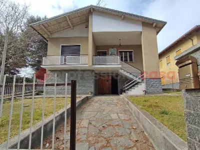 Casa Indipendente in vendita a Arona - foto 2