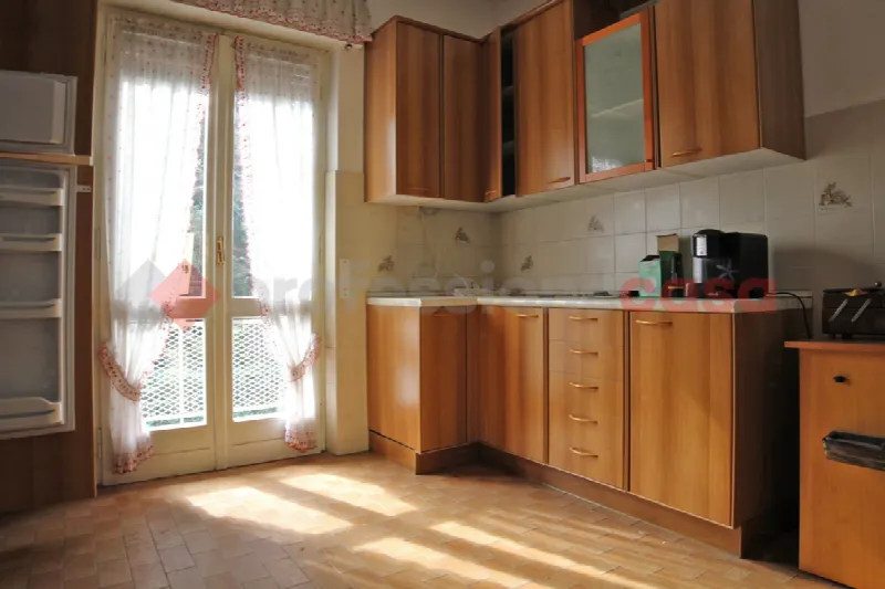 Casa Indipendente in vendita a Arona - foto 8