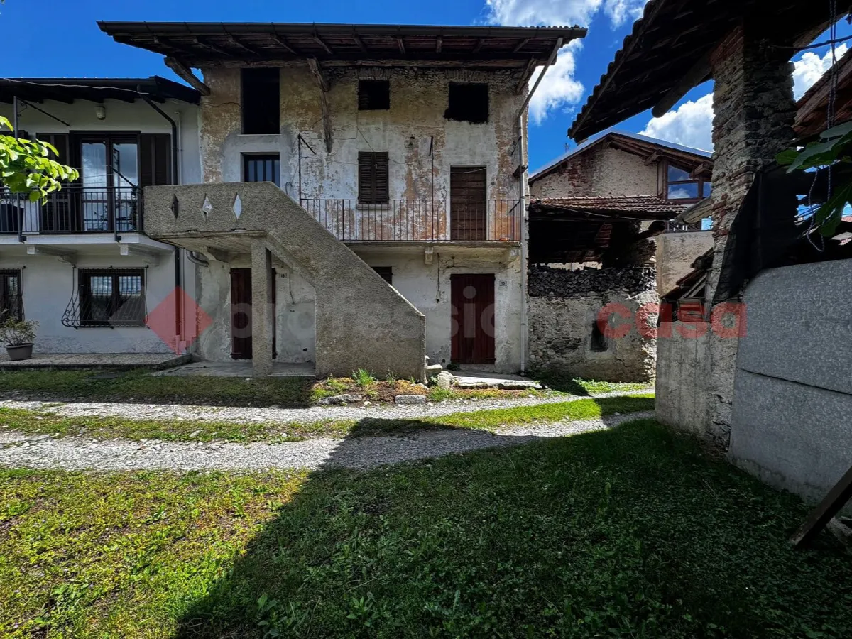 Rustico/Casale in vendita a Borgo Ticino - foto 2