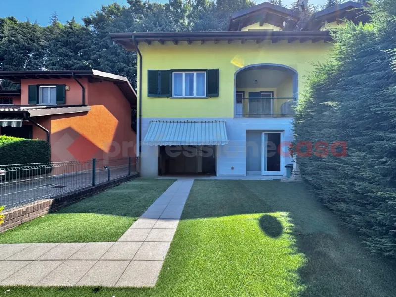 Casa Indipendente in vendita a Castelletto sopra Ticino - foto 1