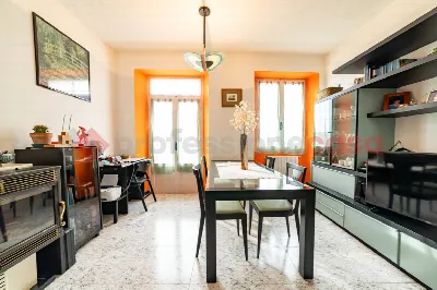 Casa Indipendente a Paruzzaro