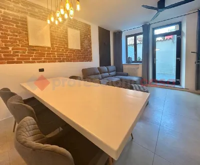 Casa Indipendente in vendita a Arona - foto 1