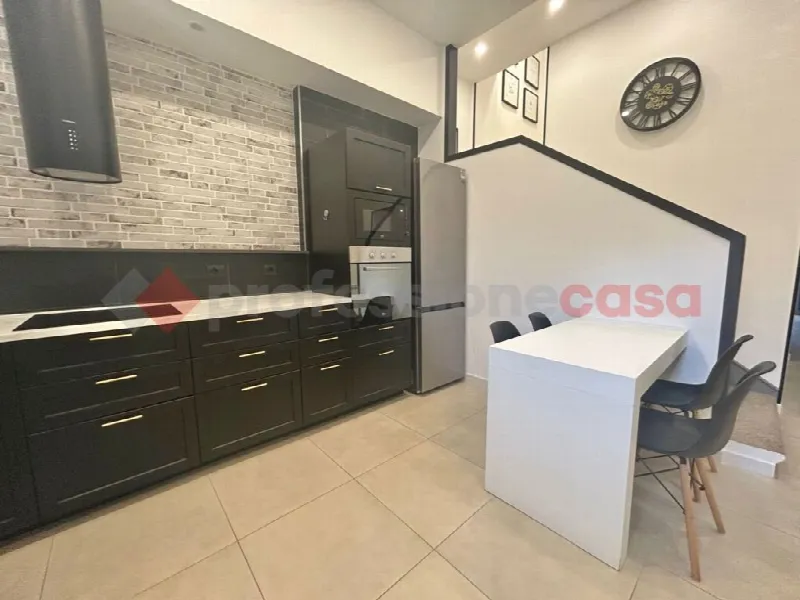 Casa Indipendente in vendita a Arona - foto 6