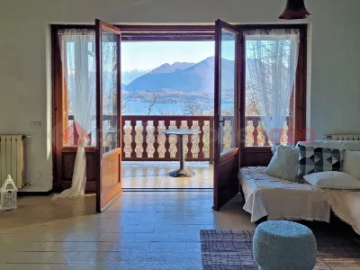 Casa Indipendente in vendita a Stresa - foto 1