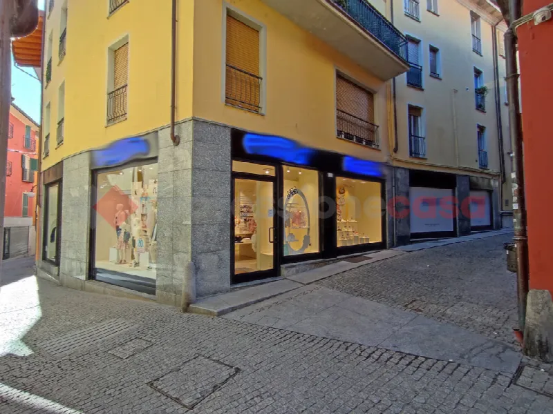 Palazzo/Stabile in vendita a Verbania - foto 1