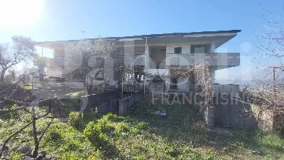 Palazzo/Stabile in vendita a Santi Cosma e... - foto 2