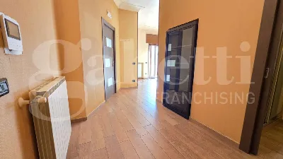 Appartamento in vendita a Napoli, Fuorigro... - foto 2