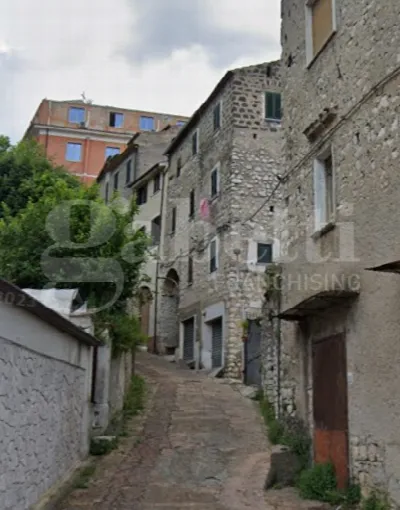 Casa Indipendente a Santi Cosma e Damiano