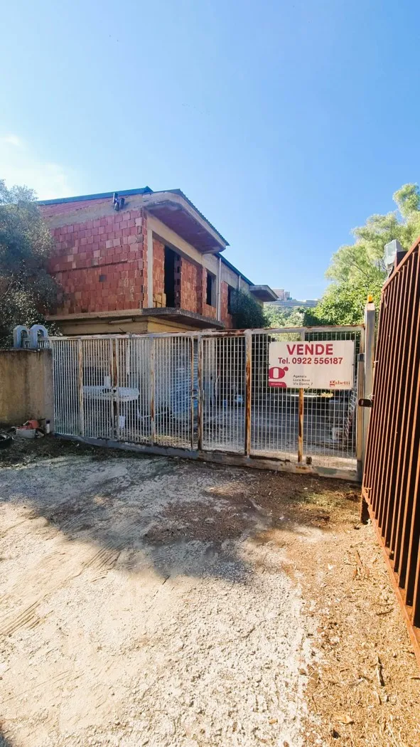 Palazzo/Stabile in vendita ad Agrigento, Serraferlicchio, Montaperto, Giardina Gallotti - foto 1